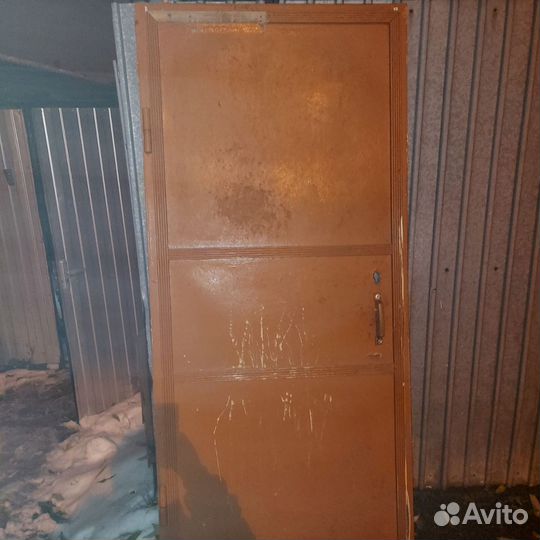 Дверь металлическая