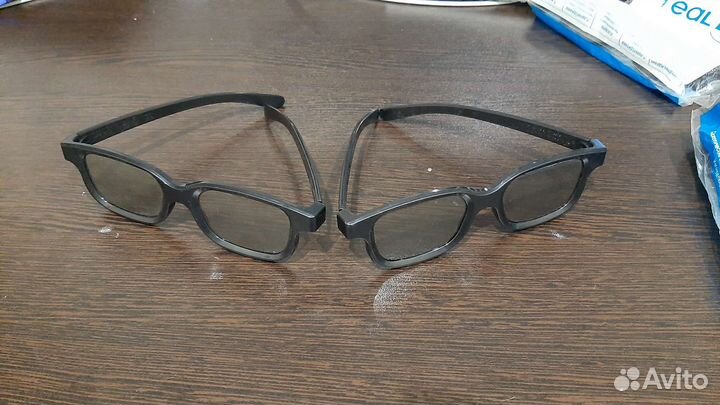 Очки RealD 3D для просмотра кино в 3D