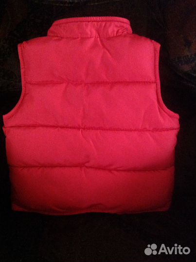 Б/У безрукавка на девочку или мальчика 6-9 мес