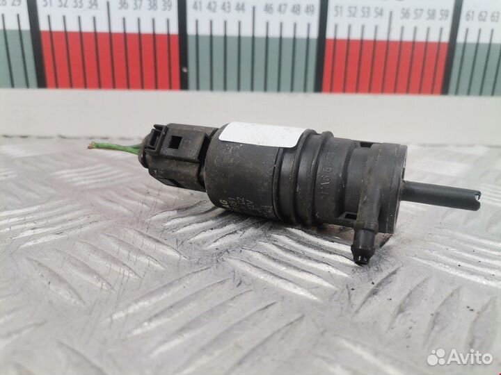 Моторчик (насос) омывателя для Volkswagen Beetle 2