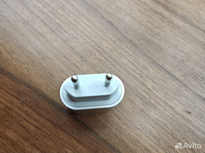 Зарядное устройство Apple iPhone 20W