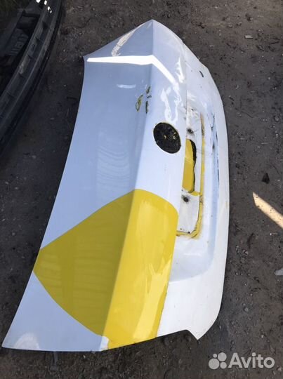 Крышка багажника Volkswagen Polo