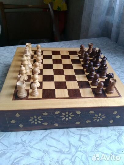 Шахматы подарочные с инкрустацией