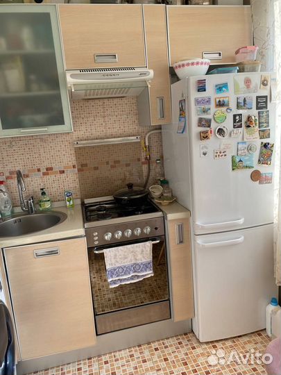 Кухня угловая бу 6 м2