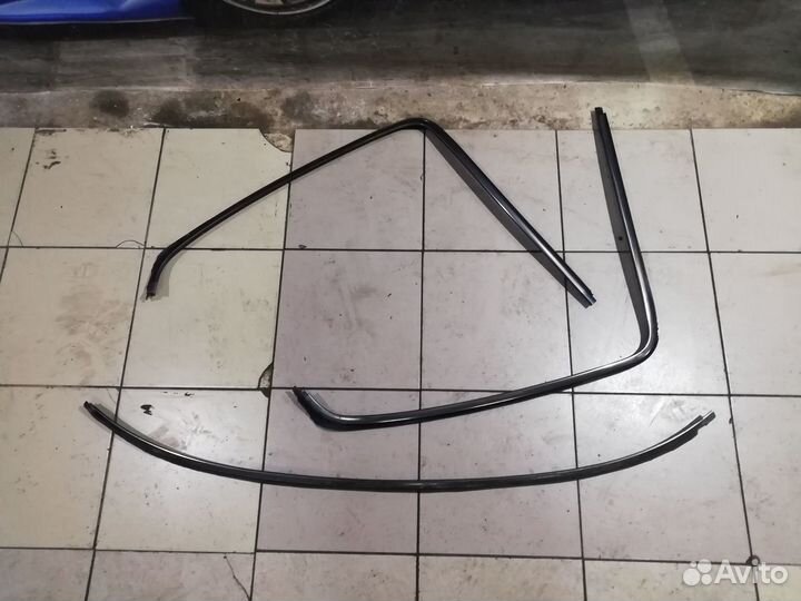 Молдинги заднего стекла Mercedes W220