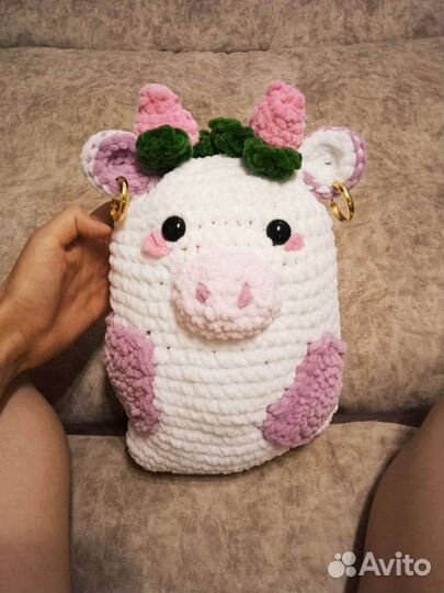 Игрушка вязаная коровка