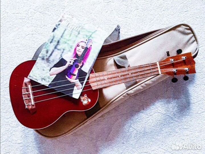 Отличная гитара укулеле Flight с лисичкой + чехол