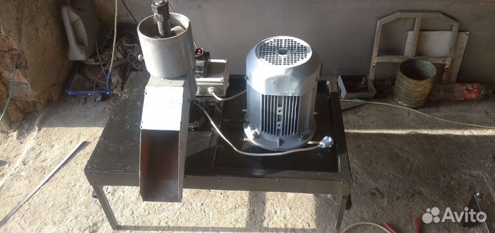 Гранулятор для комбикорма