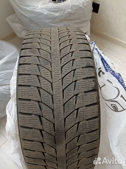 Triangle Snowlink TWT02 235/45 R18