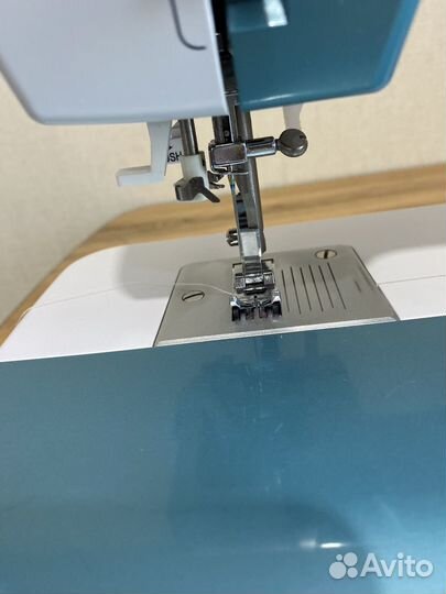 Швейная машина bernette milan 3