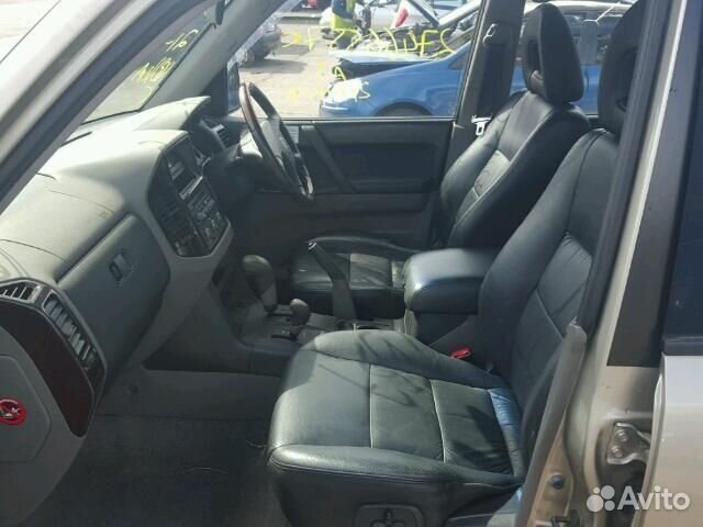 Разбор на запчасти Mitsubishi Pajero / Montero