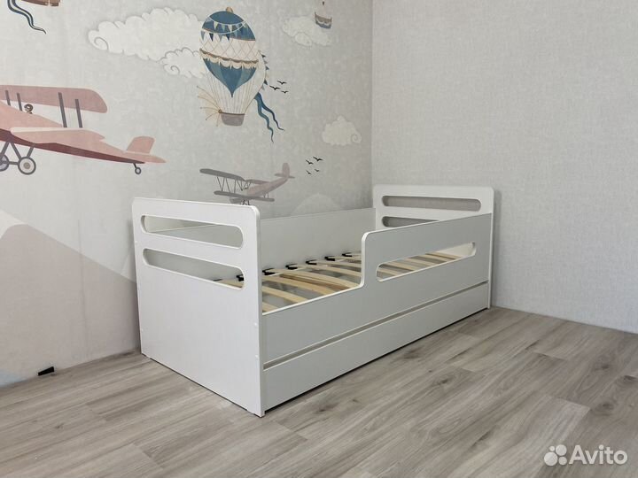 Детская кровать с ящиком (матрас в комплекте)