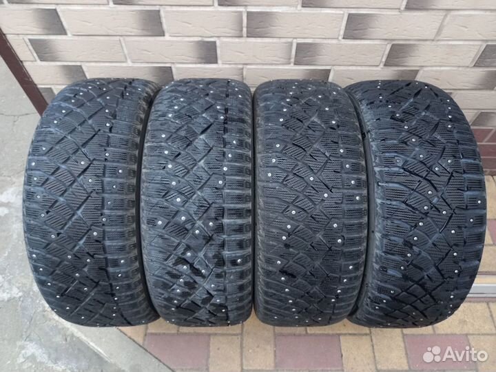 Nitto Therma Spike 215/50 R17 91T