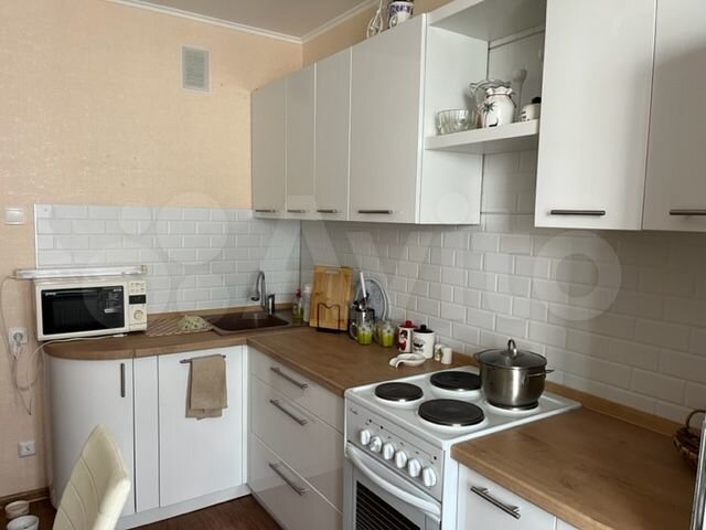 1-к. квартира, 38 м², 1/10 эт.