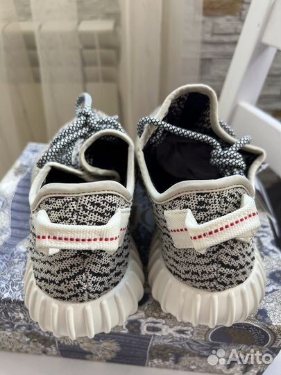 Кроссовки yeezy