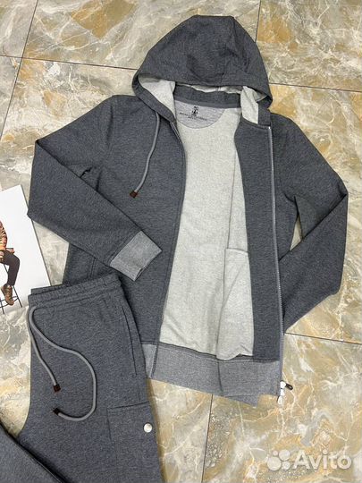 Мужской спортивный костюм 2024