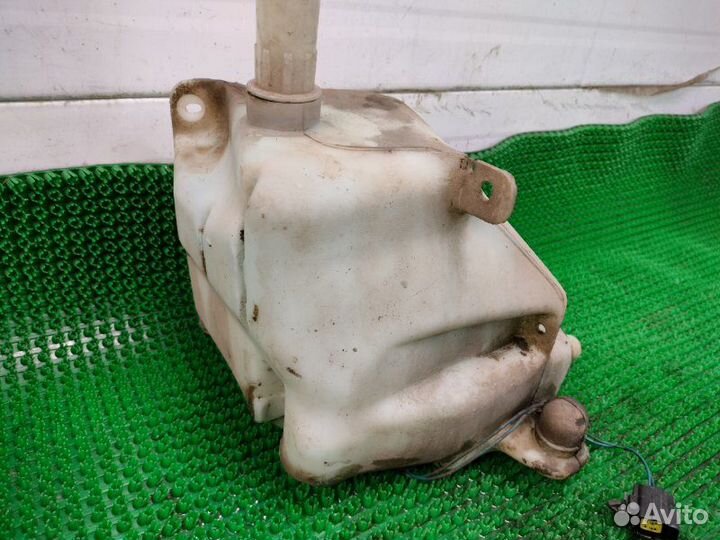 Бачок омывателя Mazda 626 GE FS 1995