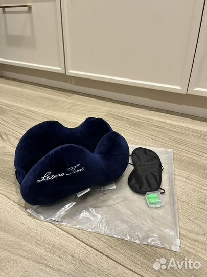 Автоподушка (подушка в самолет под шею)