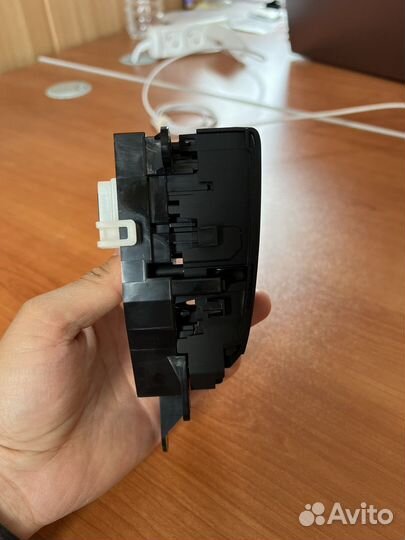 Блок управления стояночного тормоза camry 70