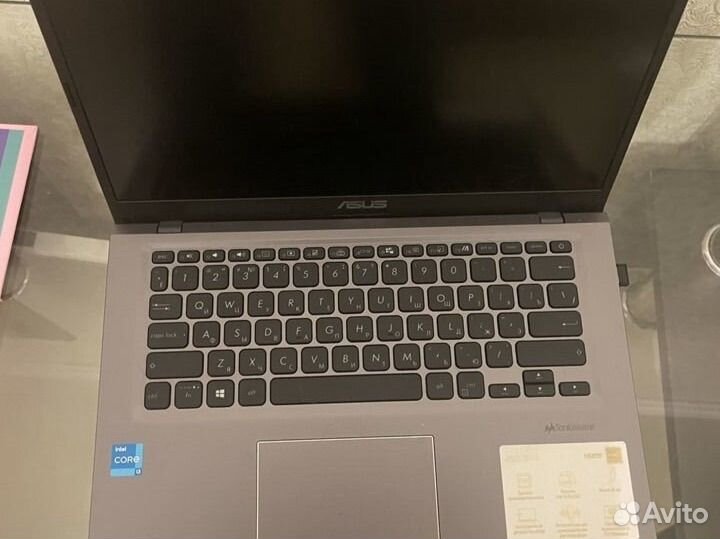 Ноутбук почти новый