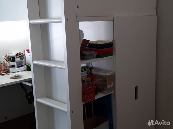 Кровать чердак со столом и шкафом IKEA