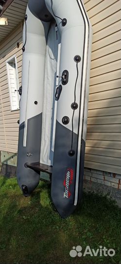 Надувная лодка с мотором 9.8