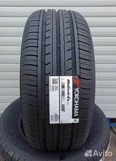 Yokohama Bluearth ES32 215/55 R16 97V