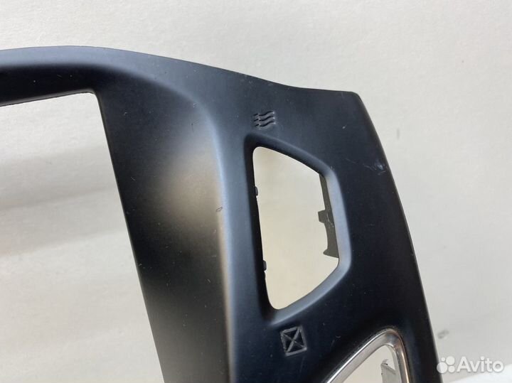 Накладка декоративная Ford Focus III 2011-2018