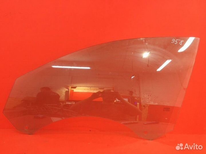 Стекло двери переднее левое Audi A6 C6 BDW 2006