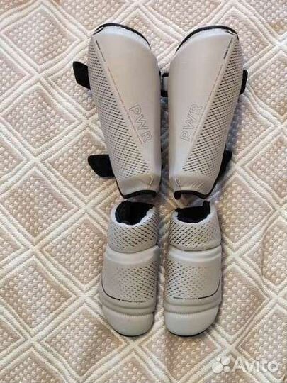 Кимоно и защита для ног