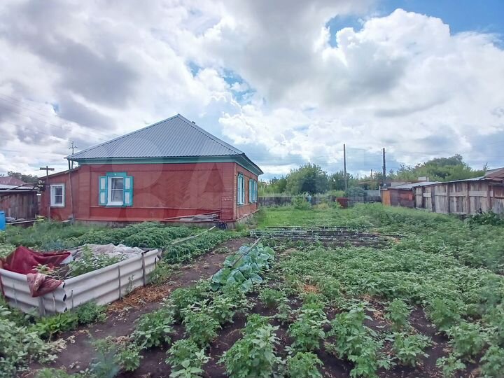 Дом 48 м² на участке 8 сот.