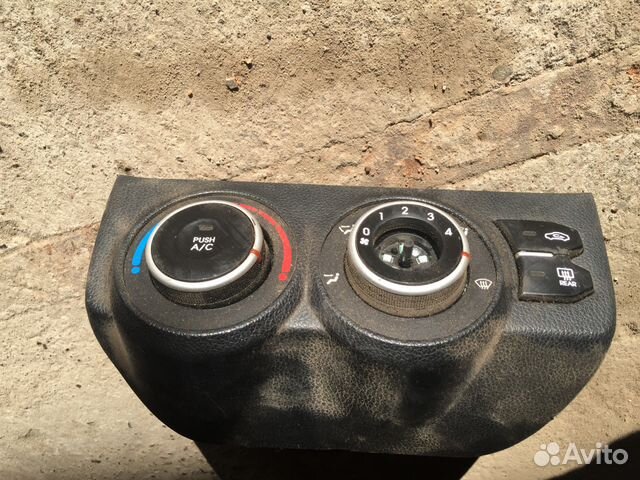 Блок управления печкой 2011- Kia Rio3