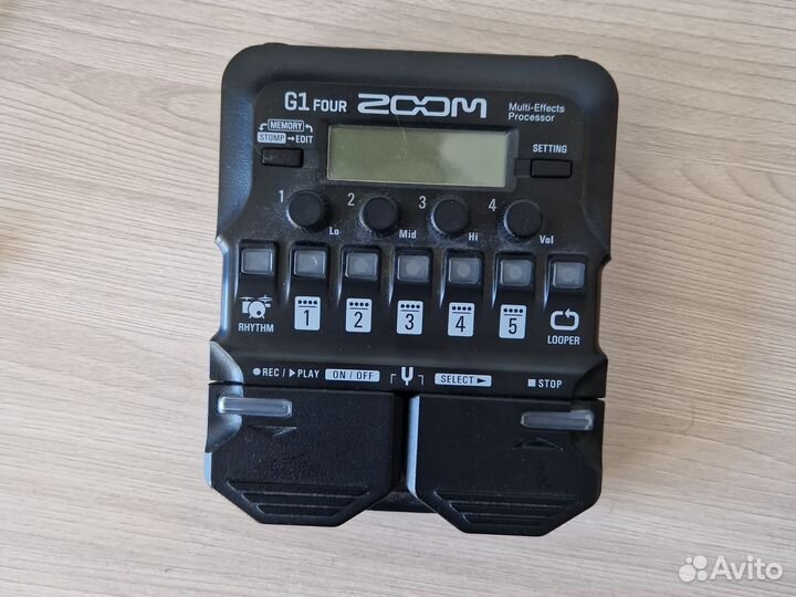 G1 Four Zoom Гитарный процессор