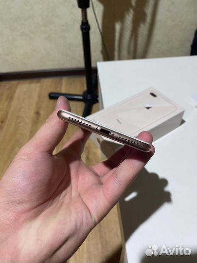 iPhone 8 Plus 64gb gold