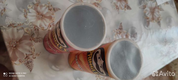 Банки Pringles