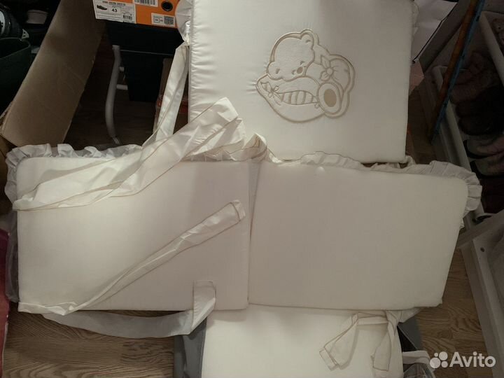 Бортики для кроватки 7 шт в отличном состоянии