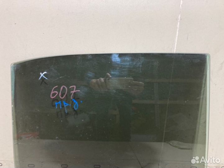 Стекло двери заднее правое Газ Волга 3102 1H2