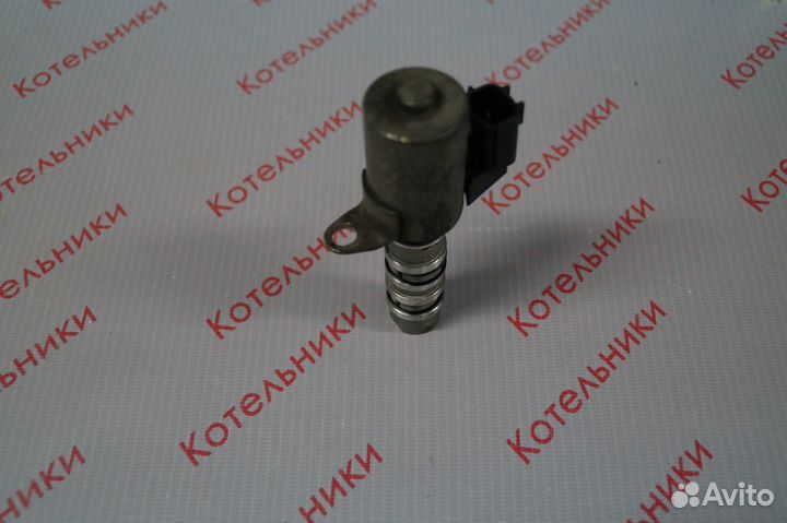 Nissan 23796-AU000 Клапан фазорегулятора