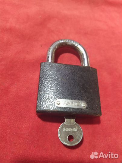 Замок навесной apecs