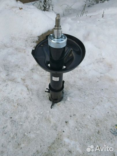 Передняя стойка деу леганза