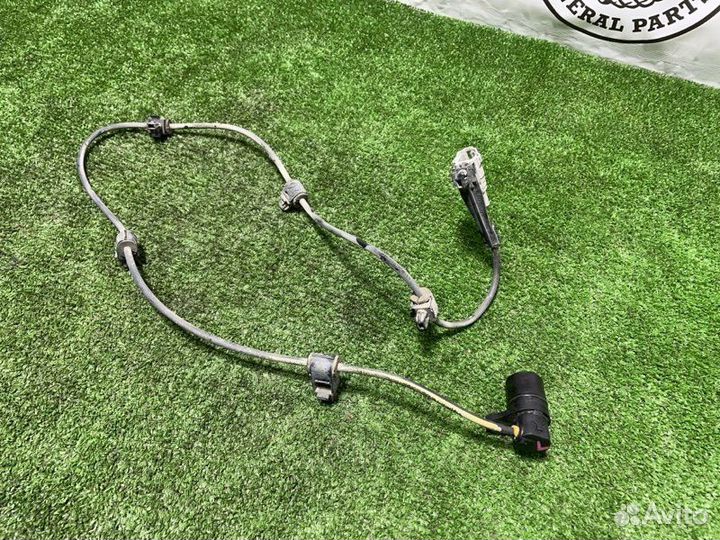 Датчик ABS задний левый Toyota Hilux Surf KZN185