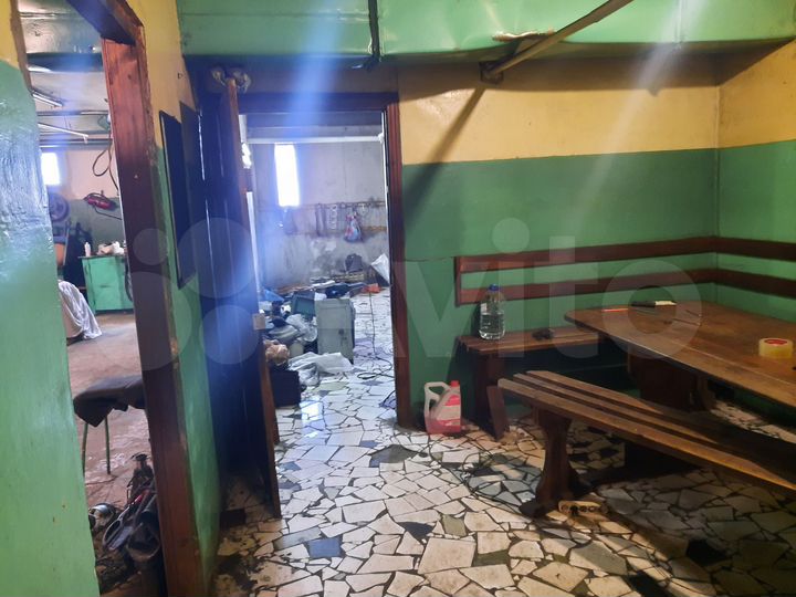 Гараж, > 30 м²