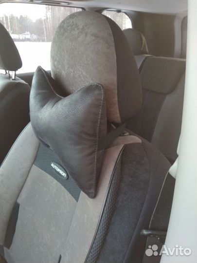 Подушка на подголовник авто