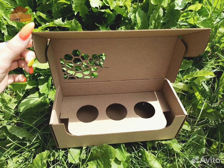 Крафтовые коробки самосборные
