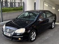 Volkswagen Jetta 1.6 AT, 2009, 189 600 км, с пробегом, цена 780 000 руб.