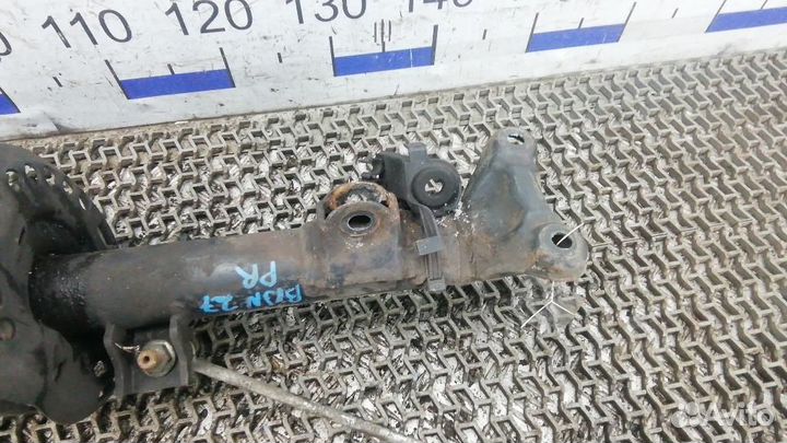 Стойка амортизатора переднего правого Mercedes-Ben