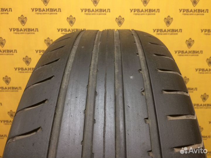 Goodyear EfficientGrip 215/60 R17 96H