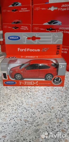 Модель Welly Ford Focus ST. красный