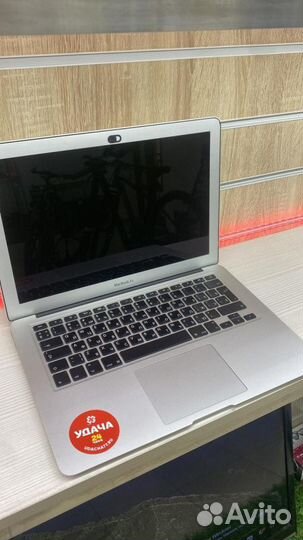 Ноутбук Apple MAC AIR 13 INC 2012