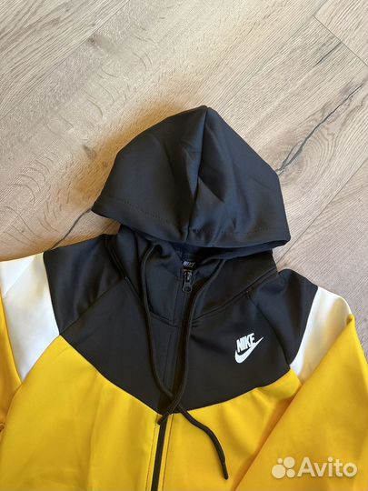 Спортивный костюм 134/140 Nike